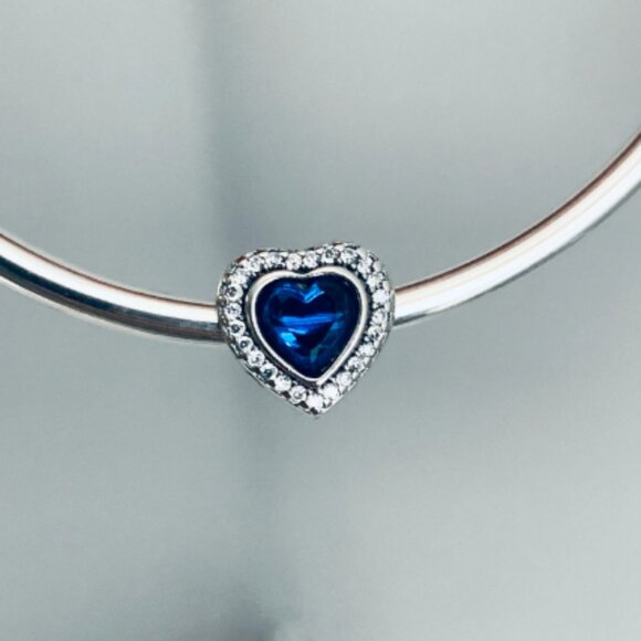 NEW Authentic Pandora Silver Sparkling Blue Heart Charm / Pandora Bracelet/Ring - Picture 5 of 5